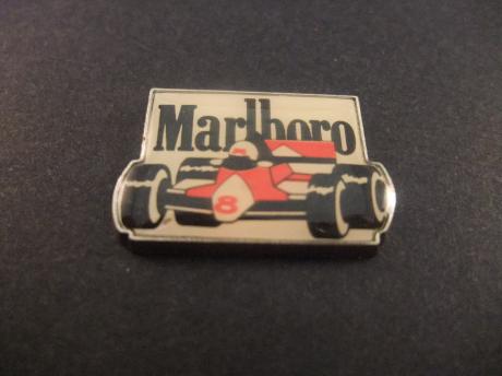 Formule 1 racewagen nr 8 sponsor Marlboro